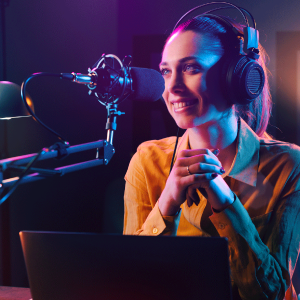 CURSO EN HABILIDADES PERIODÍSTICAS Y DE LOCUCIÓN